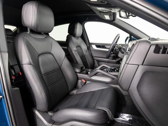 Photo of 2024 Montego Blue Metallic Porsche Cayenne