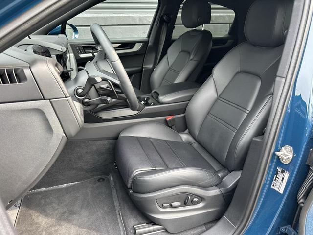Photo of 2024 Montego Blue Metallic Porsche Cayenne