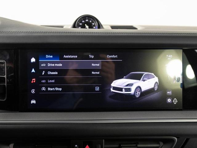 Photo of 2024 Montego Blue Metallic Porsche Cayenne