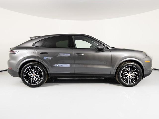 Photo of 2025 Quartzite Grey Metallic Porsche Cayenne