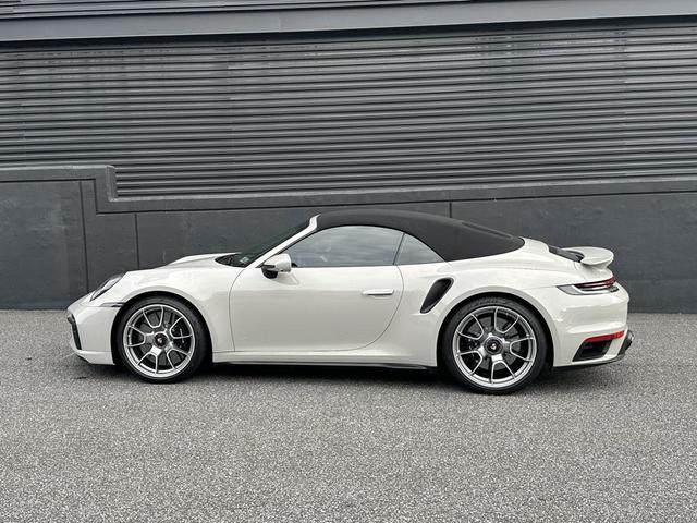 Photo of 2022 Chalk Porsche 911