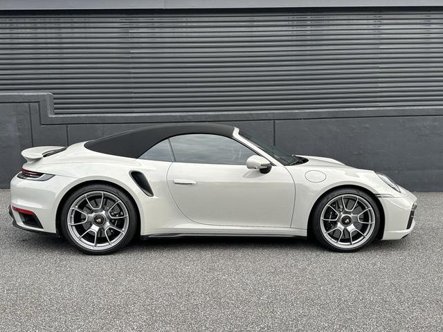 Photo of 2022 Chalk Porsche 911