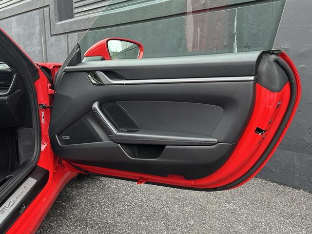 Photo of 2020 Guards Red Porsche 911