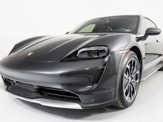 Photo of 2022 Black Porsche Taycan