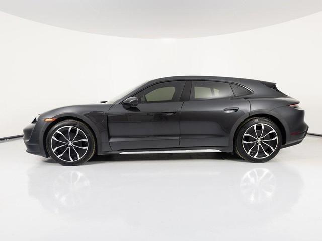 Photo of 2022 Black Porsche Taycan