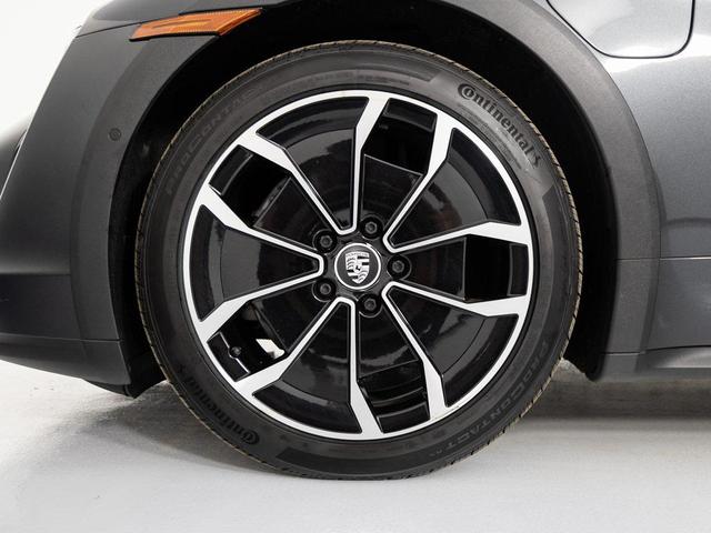 Photo of 2022 Black Porsche Taycan