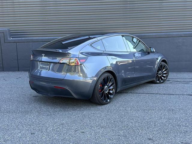 Photo of 2023 Midnight Silver Metallic Tesla Model Y