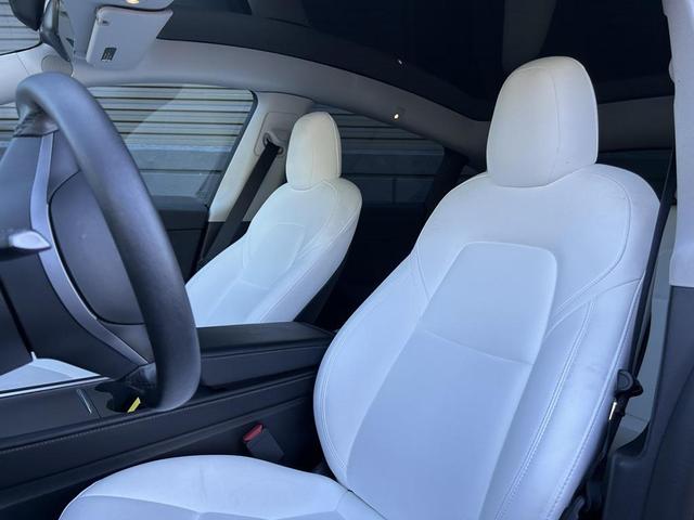Photo of 2023 Midnight Silver Metallic Tesla Model Y