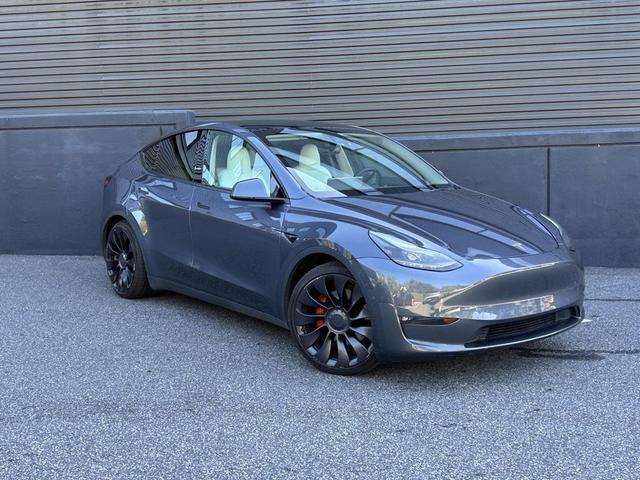 Photo of 2023 Midnight Silver Metallic Tesla Model Y