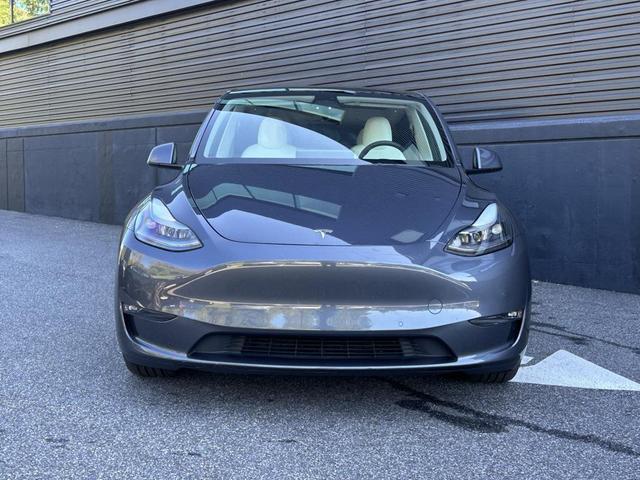Photo of 2023 Midnight Silver Metallic Tesla Model Y