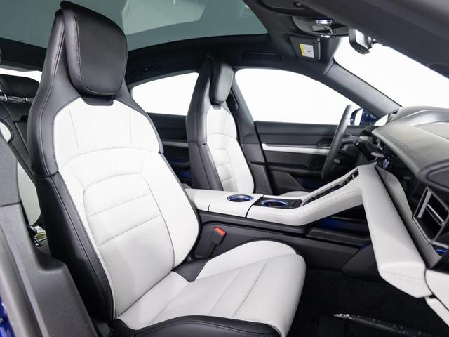 Photo of 2025 Gentian Blue Metallic Porsche Taycan