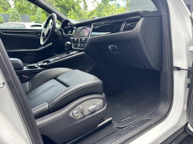 Photo of 2025 White Porsche Macan