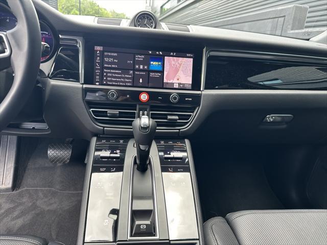 Photo of 2025 White Porsche Macan