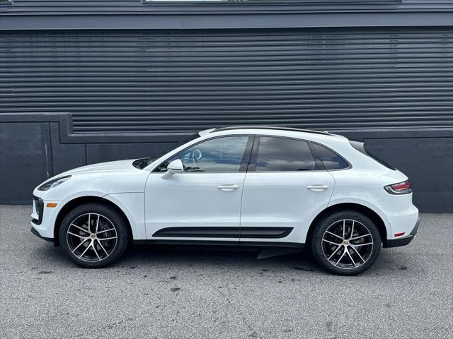 Photo of 2025 White Porsche Macan