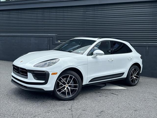Photo of 2025 White Porsche Macan