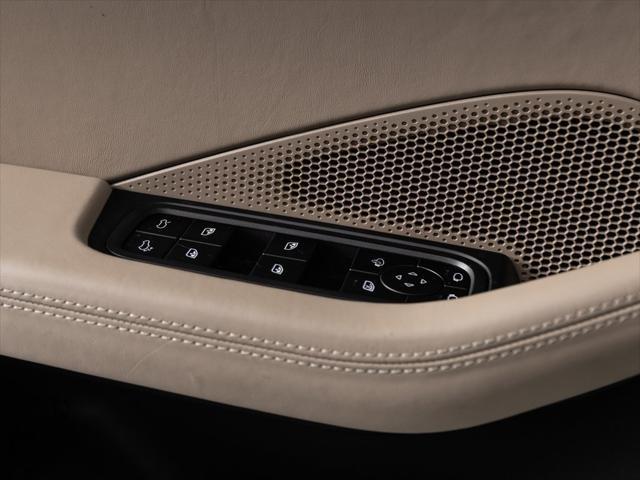 Photo of 2024 White Porsche Macan