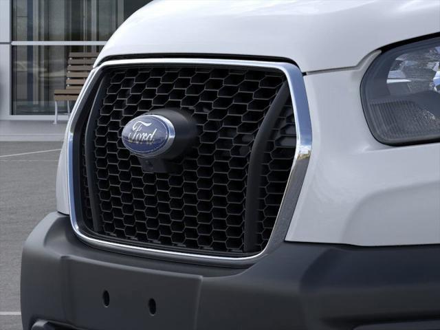 Photo of 2025 Oxford White Ford Transit-350
