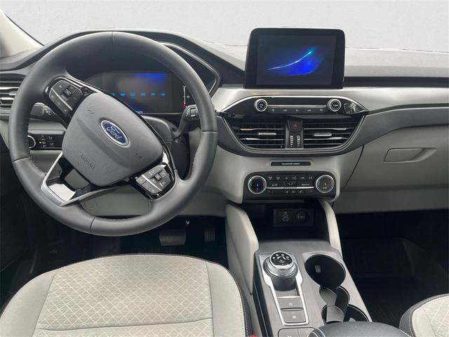 Photo of 2025 Agate Black Metallic Ford Escape