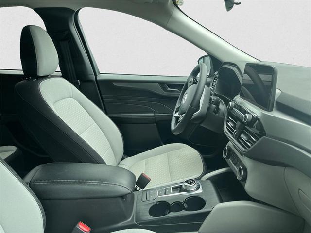 Photo of 2025 Agate Black Metallic Ford Escape