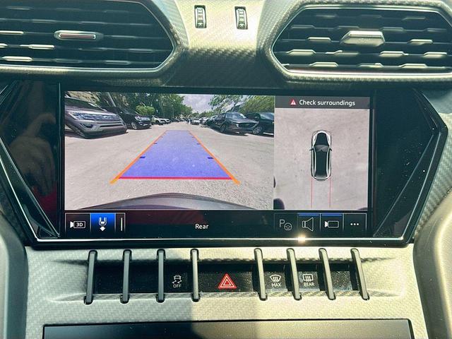 Photo of 2024 Gray Lamborghini Urus