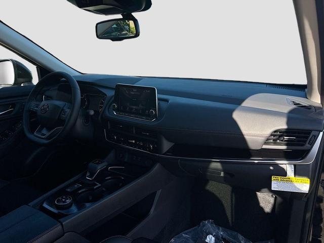 Photo of 2025 Black Nissan Rogue