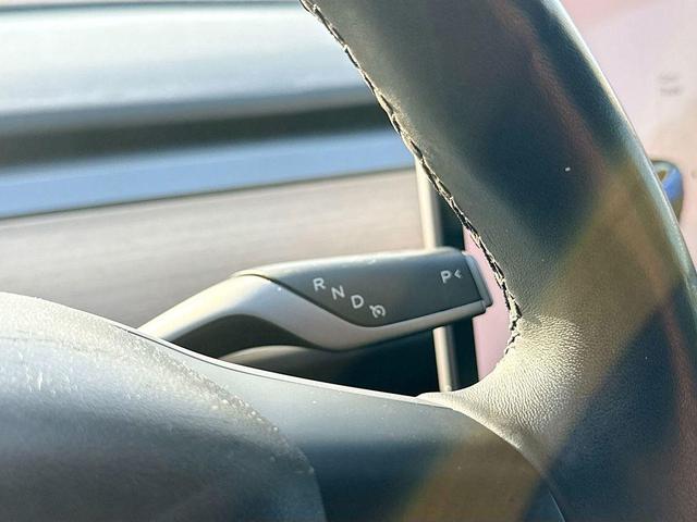Photo of 2018 Blue Tesla Model 3