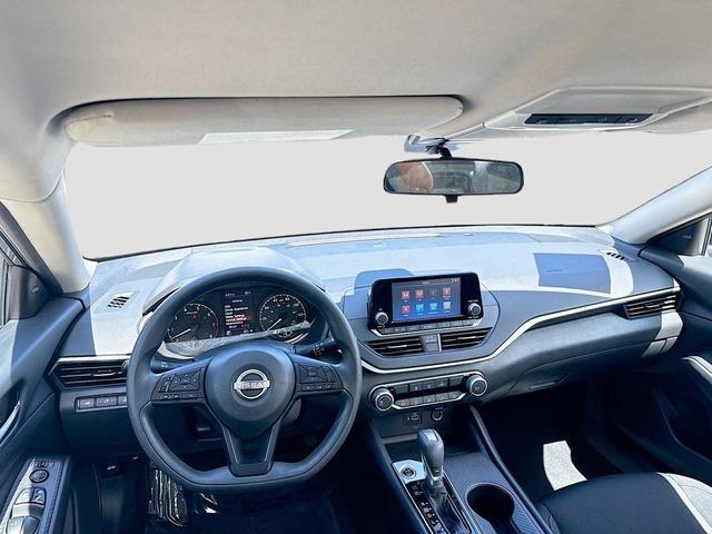 Photo of 2024 Gun Metallic Nissan Altima