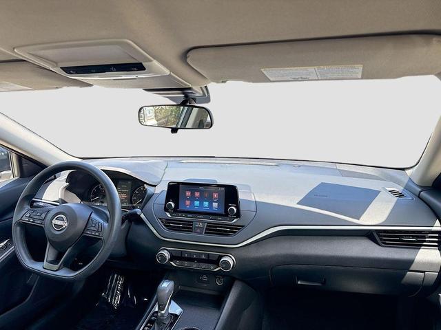 Photo of 2024 Gun Metallic Nissan Altima