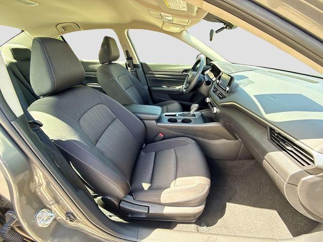 Photo of 2024 Gun Metallic Nissan Altima
