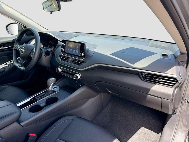 Photo of 2024 Gun Metallic Nissan Altima