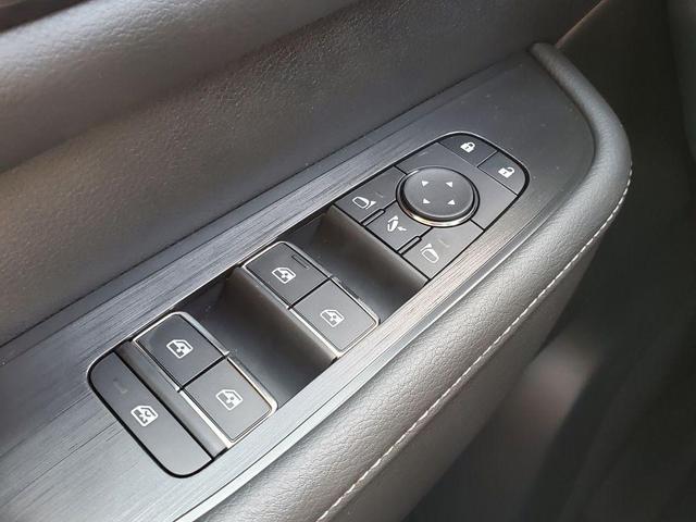 Photo of 2025 Black Nissan Armada