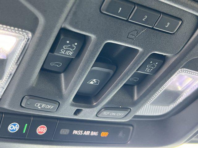 Photo of 2023 Silver Ice Metallic Chevrolet Silverado 3500