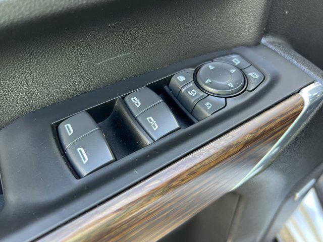 Photo of 2023 Silver Ice Metallic Chevrolet Silverado 3500