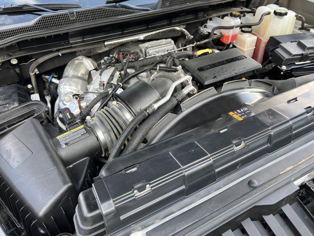 Photo of 2023 Silver Ice Metallic Chevrolet Silverado 3500
