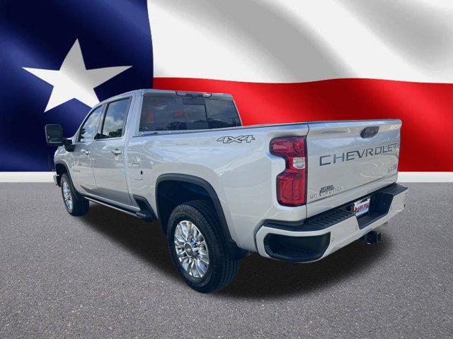 Photo of 2023 Silver Ice Metallic Chevrolet Silverado 3500