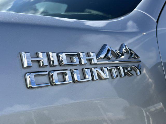 Photo of 2023 Silver Ice Metallic Chevrolet Silverado 3500