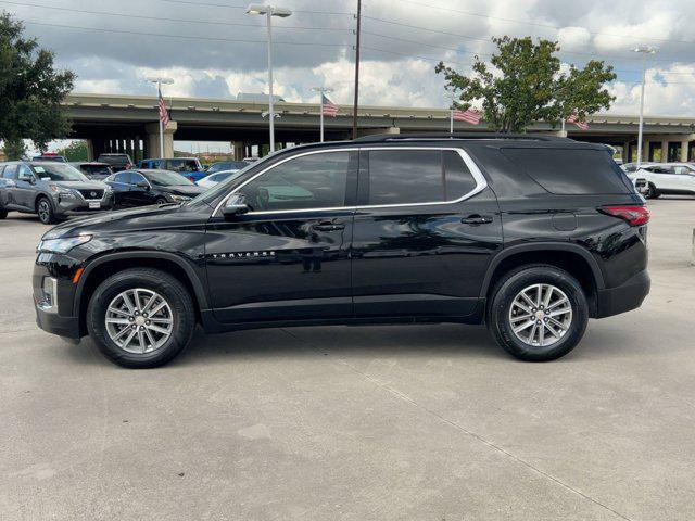Photo of 2022 Mosaic Black Metallic Chevrolet Traverse
