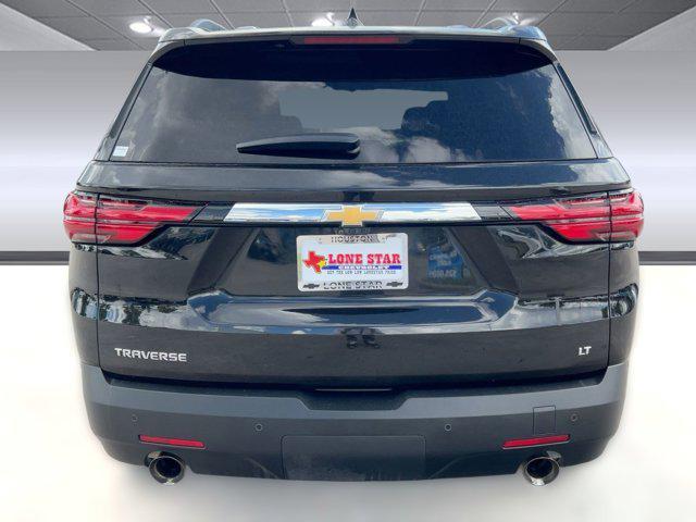 Photo of 2022 Mosaic Black Metallic Chevrolet Traverse