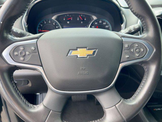 Photo of 2022 Mosaic Black Metallic Chevrolet Traverse