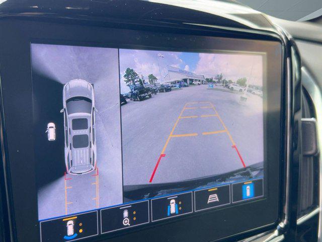 Photo of 2022 Mosaic Black Metallic Chevrolet Traverse