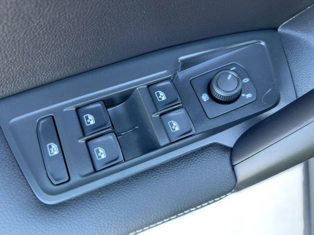 Photo of 2024 Platinum Gray Metallic Volkswagen Tiguan