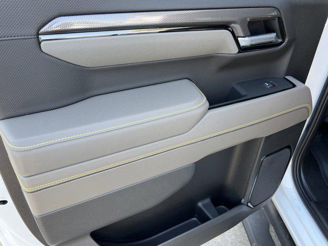 Photo of 2025 Summit White Chevrolet Silverado 1500