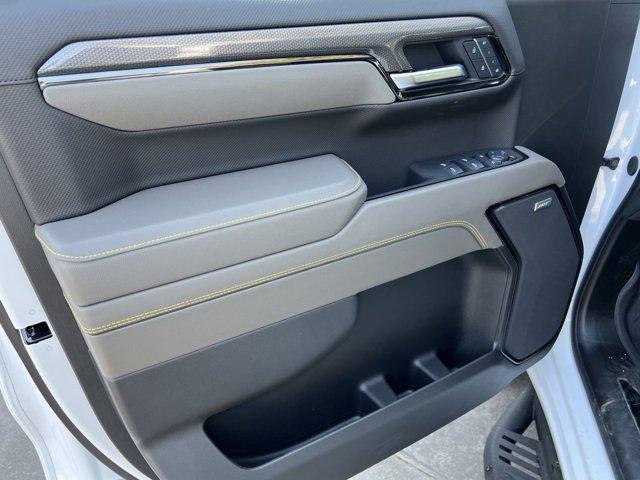 Photo of 2025 Summit White Chevrolet Silverado 1500