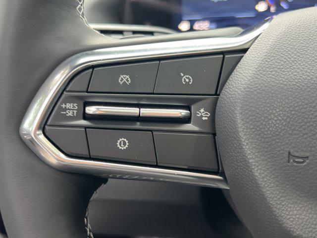 Photo of 2025 Summit White Chevrolet Traverse