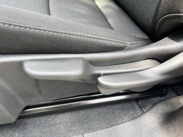 Photo of 2025 Summit White Chevrolet Colorado
