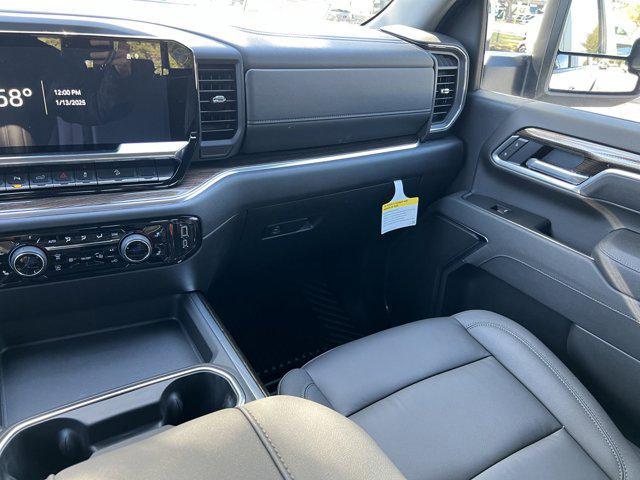 Photo of 2025 Summit White Chevrolet Silverado 2500
