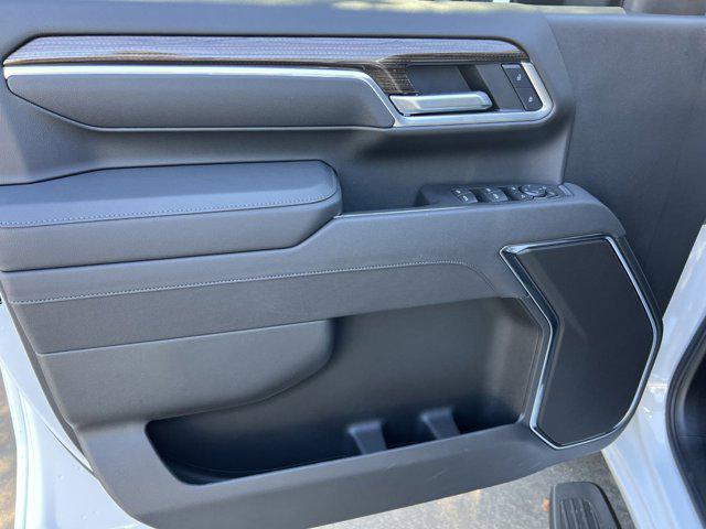Photo of 2025 Summit White Chevrolet Silverado 2500