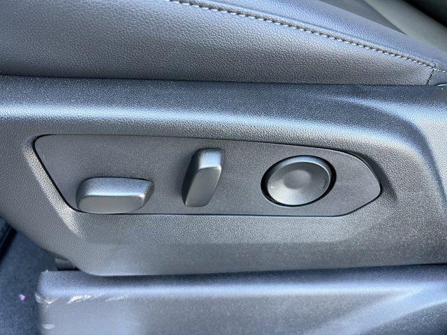 Photo of 2025 Summit White Chevrolet Silverado 2500