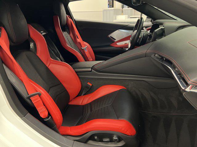 Photo of 2020 Arctic White Chevrolet Corvette