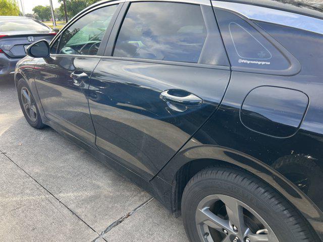 Photo of 2023 Ebony Black Kia K5